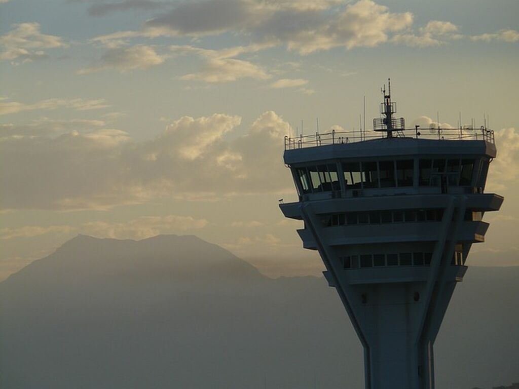 Control tower flight delayed