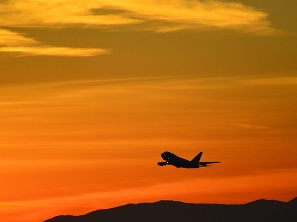 Sunset plane